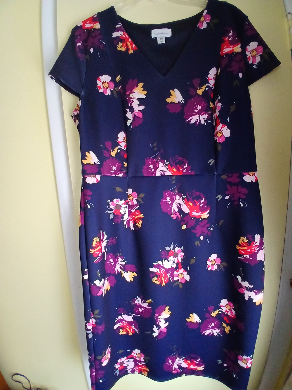 Jaclyn Smith Navy Floral V-Neck Midi Dress with Pink and Cream Accents
